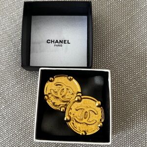 AUTHENTIC VINTAGE CHANEL EARRINGS